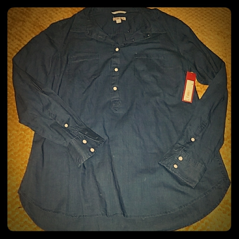 NWT - Navy long sleeves